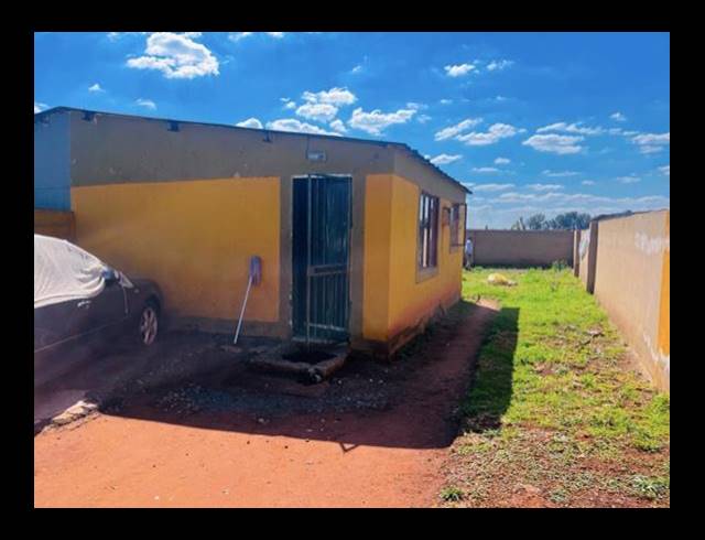 1 BEDROOM HOUSE FOR SALE IN RONDEBULT